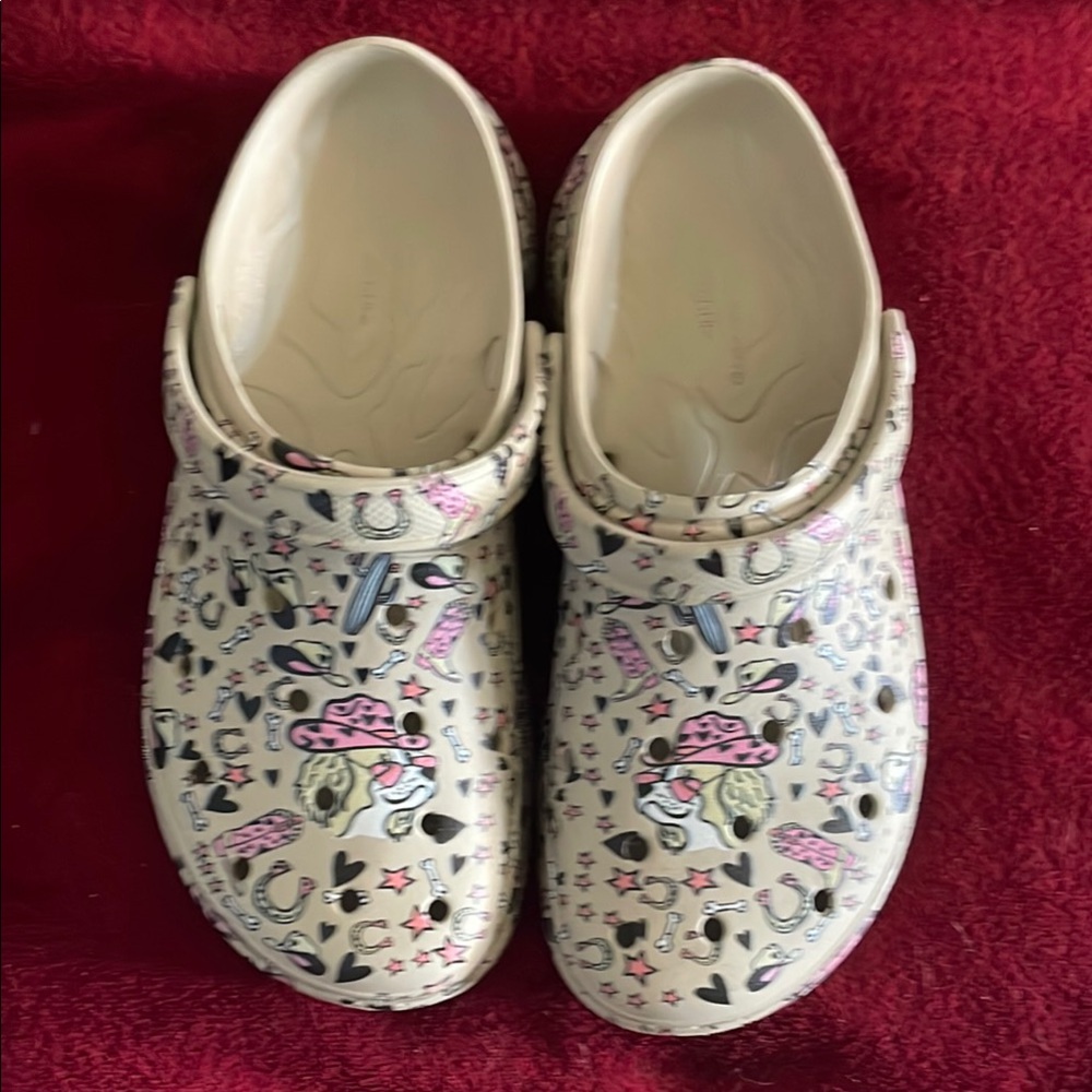 Playful Patterned Clogs with Pink Accents